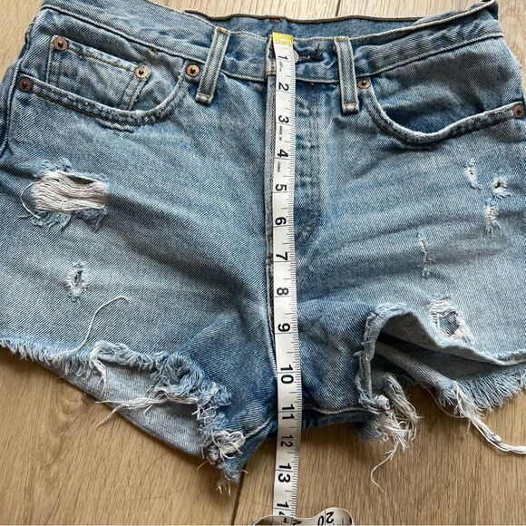 Levi’s Cut Off Jean Shorts Distressed Denim Daisy Dukes Size 27 - Picture 7 of 10